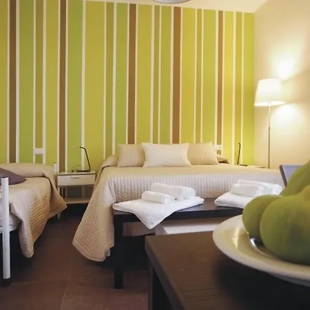 Giadel Hotel 3*